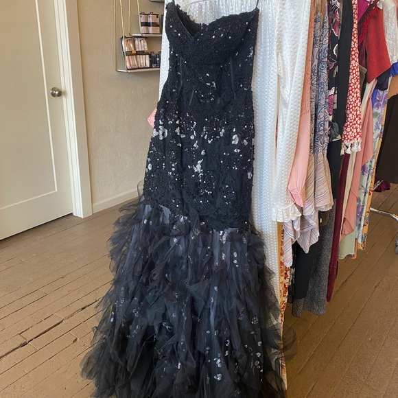 Jovani Black Corset Mermaid Prom Dress Silver Sequins size 2 - Picture 3 of 6